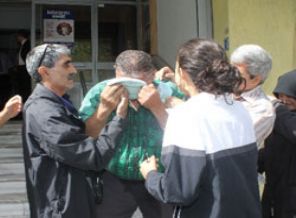 İmam kendini yakmaya çalıştı