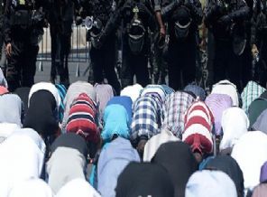 İsrail'den Mescid-i Aksa'da namaza yaş sınırlaması