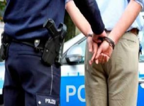 İzmir'deki izinsiz gösteride 26 gözaltı