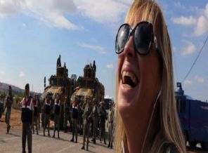 Ceyda Karan'dan kahkahalı Kobani pozu