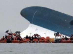 Yolcu gemisi karaya oturdu