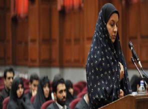 Tecavüzcüsünü öldüren Reyhaneh Jabbari'nin idamı ertelendi