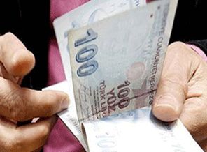 Vatandaş bankayı hacze gitti!