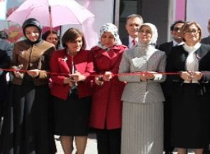 Açılışı Sare Davutoğlu yaptı