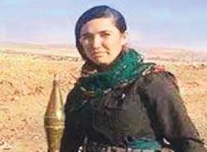 Kadın PKK’lıların kafasını kestiler!