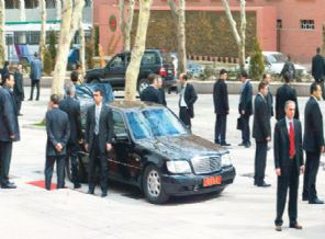 Davutoğlu, Korumaları Değiştirdi