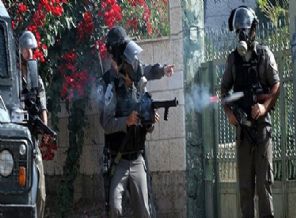 İsrail askerlerinden Filistin köyüne baskın