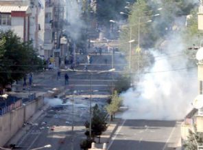 Diyarbakır'da yasağa rağmen eylem