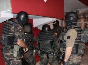 Diyarbakır'da geceyarısı operasyonu