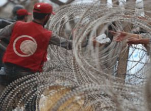 Kobani'ye 634 araçlık yardım