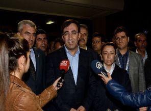 Bakan'dan yaralı emniyet müdürüne ziyaret