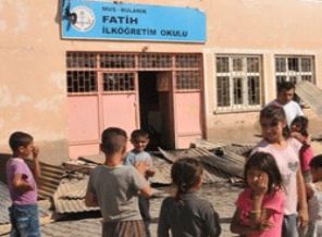 Hangi ilde kaç tane okul yakıldı?