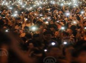 Hong Kong'daki gösteriler kontrolden çıktı