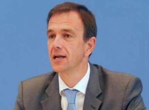 'Buradan Türkiye'ye akıl vermek çok kolay'