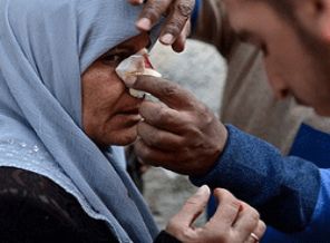 İsrail askerleri Filistinlilere saldırdı