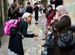 Filistinli kadınlara çirkin saldırı