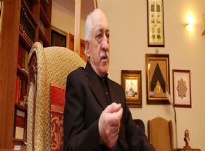 Gülen yine açtı ağzını yumdu gözünü