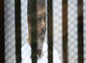 Mursi yargılamayı kabul etmedi