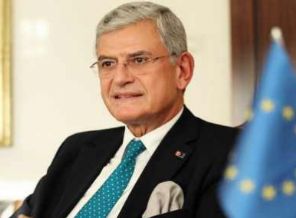 'Ayırt etmeyiz ikisi de terör örgütüdür'