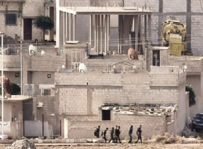 Kobani'de keskin nişancılar devrede