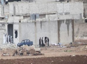 Kobani'nin doğusu harabeye döndü