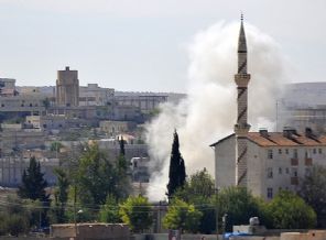 IŞİD sınır kapısına doğru bombaladı