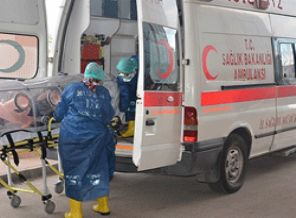 Hac dönüşü fenalaşan kadın hastanede izole edildi