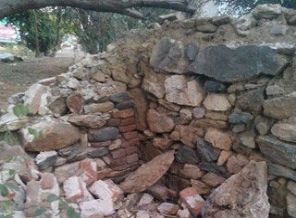 Çöken duvar, hayatını da çökertti