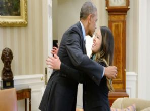 Ebola'yı yenen hemşire Obama'yla görüştü