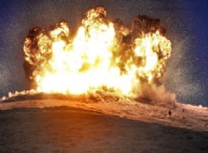 IŞİD'lilerin cesetlerini YPG'liler böyle taşıdı