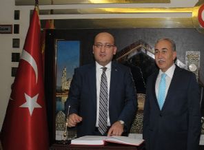 Akdoğan'dan valiliğe ziyaret