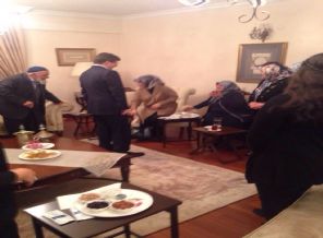 Davutoğlu Kayseri'de Abdullah Gül'ün anne babasını ziyaret etti