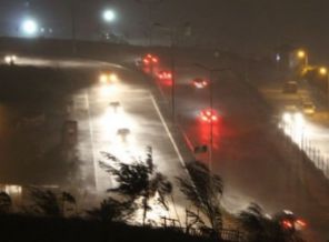 İstanbul'da şiddetli fırtına ve yağmur