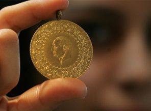 Altın yeni haftaya düşüşle başladı