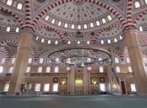Diyanet Balkanların en büyük camisini yapacak
