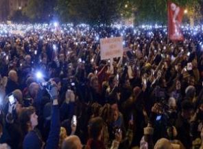 İnternet vergisini protesto