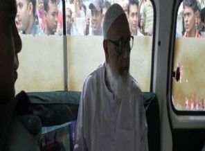 Tek kişilik hücresinde Allah'ı zikrediyordu