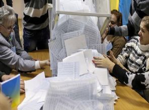 Ukrayna'da sandıktan 'AB' çıktı