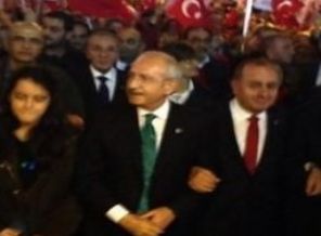 Hükümet Ermenek'te, CHP kutlamada!