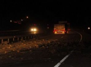 Karabük-Ankara karayolunda heyelan