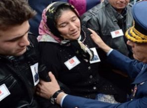 Astsubaya gözyaşlarıyla veda