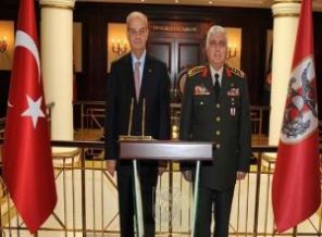 Başbuğ'dan Necdet Özel'e ziyaret