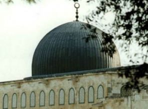 Mescid-i Aksa'ya yaş sınırı yine 50 oldu