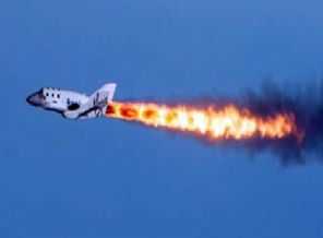 Turistik uzay gemisi çöle çakıldı!