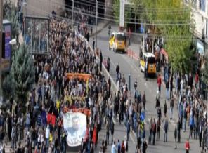 Diyarbakır'da 'sakin' Kobani yürüyüşü