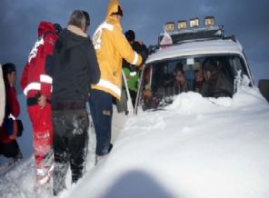 24 saat sonra kurtarıldılar!