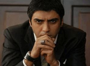 Şaşmaz'ın çenesindeki kırıklar vidalandı