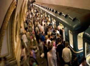 Metroda ücretsiz kitap