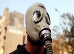 Rejim güçlerine gaz maskesi dağıtıldı