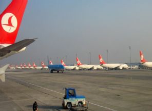 THY uçağında ilginç protesto